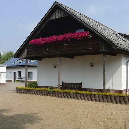 Reiterhof Wollesen 게스트하우스 3*